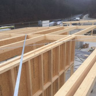 Gewerbehalle in Holzbauweise