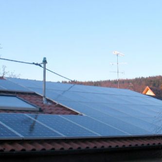 Montage und Installation von Photovoltaikanlagen