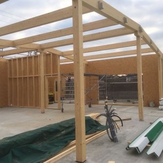 Gewerbehalle in Holzbauweise